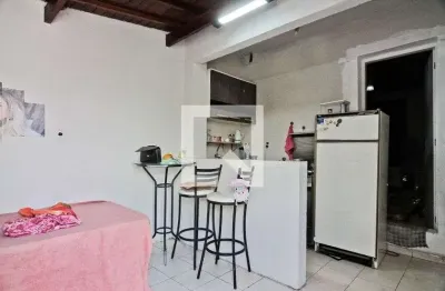 Casa com 1 quarto para alugar na Rua Amaral Gama, Santana, São Paulo