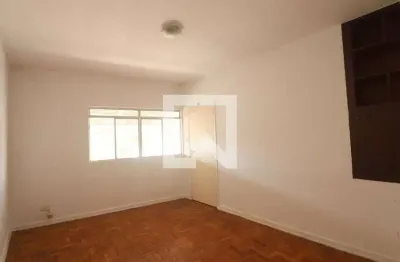 Casa com 3 quartos para alugar na Rua Nova dos Portugueses, Santana, São Paulo