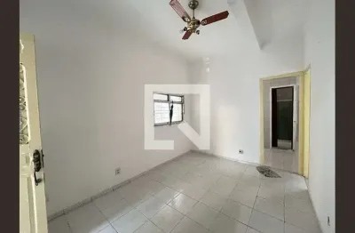 Casa com 2 quartos para alugar na Rua Caetano de Almeida, Méier, Rio de Janeiro