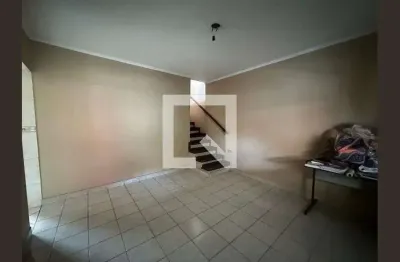 Casa com 4 quartos para alugar na Rua Vitória, Centro, Barueri