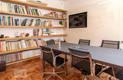 Casa com 3 quartos para alugar na Rua Osório de Almeida, Urca, Rio de Janeiro