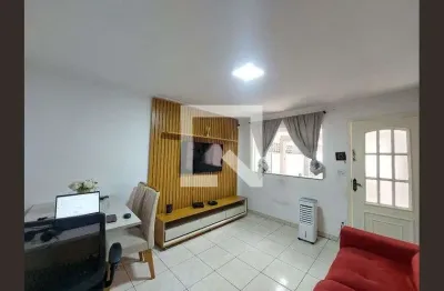 Casa com 2 quartos para alugar na Rua Rafael Sorrentino, Cidade Dutra, São Paulo