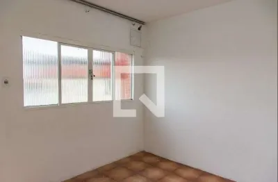 Casa com 2 quartos para alugar na Rua João de Araripe Macedo, Sacomã, São Paulo