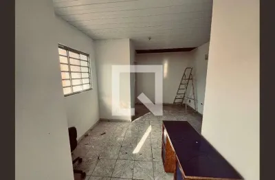 Casa com 1 quarto para alugar na Rua Simonek, Centro, Cotia
