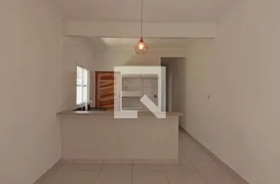 Casa com 2 quartos para alugar na Rua Tenente Américo Moretti, Santa Maria, Santos