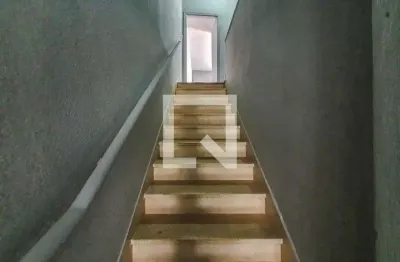 Casa com 3 quartos para alugar na Rua Silveira da Mota, Cambuci, São Paulo