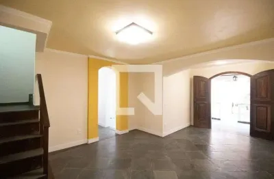 Casa com 3 quartos para alugar na Rua dos Biólogos, Taquara, Rio de Janeiro