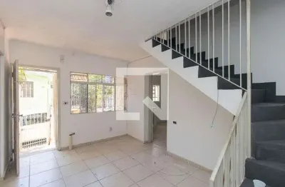 Casa com 2 quartos para alugar na Rua Caranguejo, Vila Mazzei, São Paulo