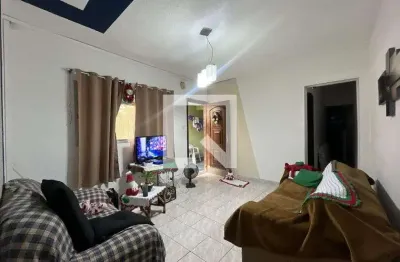 Casa com 2 quartos para alugar na Rua Professor Belfort Roxo, Piqueri, São Paulo