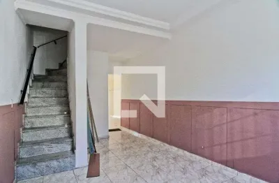 Casa com 3 quartos para alugar na Rua Padre Justino Lombardi, Piqueri, São Paulo