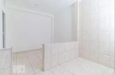 Casa com 1 quarto para alugar na Rua Maria Pais de Barros, Vila Marari, São Paulo