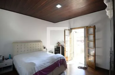 Casa com 2 quartos para alugar na Rua da Independência, Cambuci, São Paulo