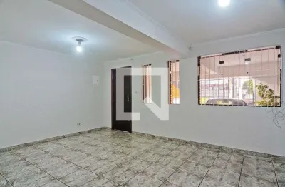 Casa com 2 quartos para alugar na Avenida Conceição, Santana, São Paulo