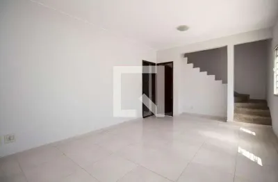 Casa com 4 quartos para alugar na Qse 8 - Taguatinga Sul Taguatinga Brasília - Df 72025-080 Brasil, Taguatinga Centro (Taguatinga), Brasília