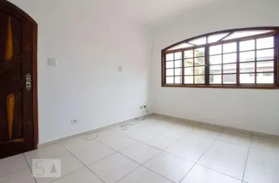 Casa com 3 quartos para alugar na Rua Arraial de Matosinhos, Sapopemba, São Paulo