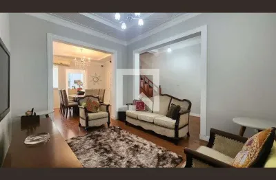 Casa com 3 quartos para alugar na Rua Euclides da Cunha, Gonzaga, Santos