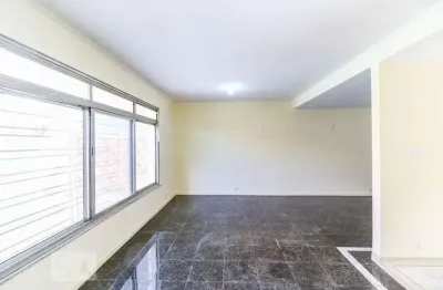 Casa com 4 quartos para alugar na Rua Pindaúva, Campo Belo, São Paulo