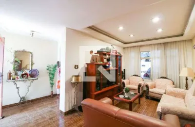 Casa com 4 quartos para alugar na Rua Santa Verônica, Brooklin, São Paulo