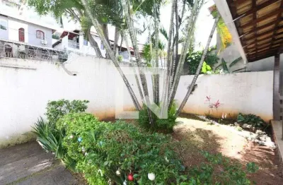 Casa com 5 quartos para alugar na Rua Via Láctea, Flamengo, Contagem