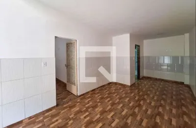 Casa com 2 quartos para alugar na Rua Quintino José Ferreira, Santa Rosa, Niterói