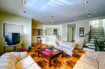 Casa com 8 quartos para alugar na Avenida Paes de Barros, Mooca, São Paulo