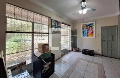 Casa com 4 quartos para alugar na Rua Raul Pompéia, Centro, Niterói