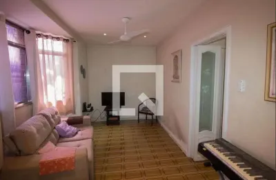 Casa com 4 quartos para alugar na Avenida Arapogi, Penha, Rio de Janeiro