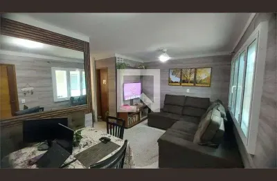 Casa com 3 quartos para alugar na Rua São Serapião, Vila Ré, São Paulo