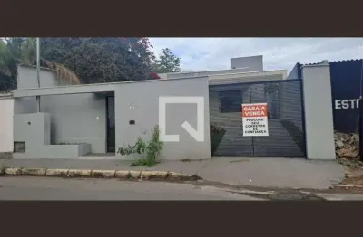 Casa com 3 quartos para alugar na Rua Borba Gato, Várzea, Lagoa Santa