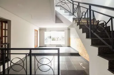 Casa com 3 quartos para alugar na Rua Alcacer-Kehir, Tatuapé, São Paulo