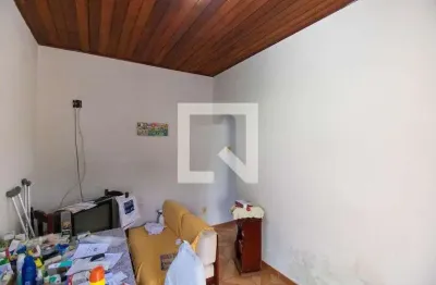 Casa com 2 quartos para alugar na Rua Xavier de Brito, Centro, Niterói