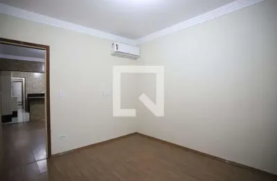 Casa com 3 quartos para alugar na Rua Expedicionário Emílio Rodrigues da Silva, Vila Mazza, Suzano