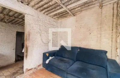 Casa com 3 quartos para alugar na Rua Ursa Maior, Cristal, Porto Alegre