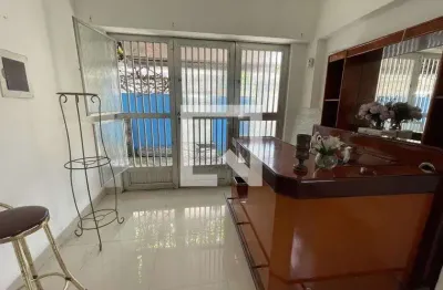 Casa para Aluguel - Bar dos Cavaleiros, 4 Quartos,  300 m² - Duque de Caxias