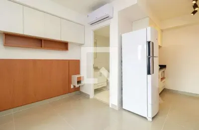 Kitnet / Stúdio para alugar na Avenida Santo Amaro, Brooklin, São Paulo por R$ 2.300