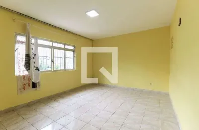 Casa com 3 quartos para alugar na Rua Alice Preston, Itaquera, São Paulo