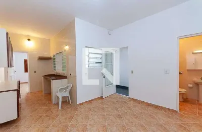 Casa com 1 quarto para alugar na Rua Filipinas, Alto da Lapa, São Paulo