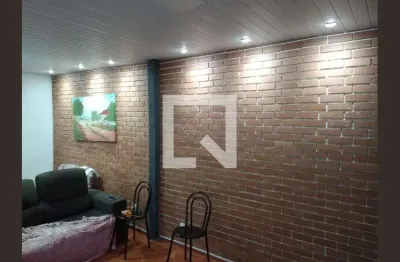 Casa com 3 quartos para alugar na Rua Alfredo Azamor, Boa Vista, São Gonçalo