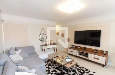 Casa com 3 quartos para alugar na Rua Ibéria, Vila Ede, São Paulo