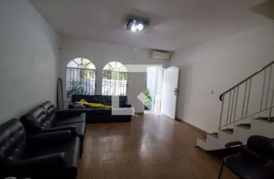 Casa com 2 quartos para alugar na Rua Arizona, Brooklin, São Paulo