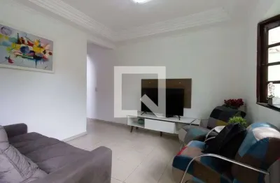 Casa com 3 quartos para alugar na Rua Senador Amaral Furlan, Itaquera, São Paulo