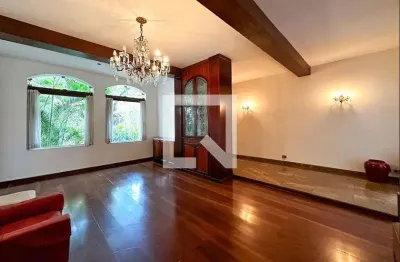Casa com 4 quartos para alugar na Rua Sepetiba, Vila Romana, São Paulo
