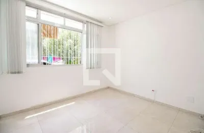 Casa com 2 quartos para alugar na Rua Oliveira Alves, Ipiranga, São Paulo