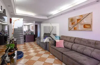 Casa com 3 quartos para alugar na Rua Lucinda Ferreira, Ipiranga, São Paulo