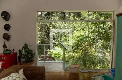 Casa com 2 quartos para alugar na Rua Paulo Roberto Paes de Almeida, Santo Amaro, São Paulo