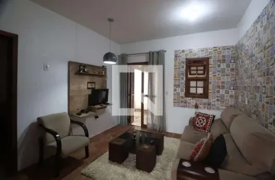 Casa com 2 quartos para alugar na Rua Doutor Alfredo Angelo Filho, Igara, Canoas