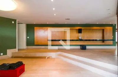 Casa com 4 quartos para alugar na Rua Piave, Morumbi, São Paulo