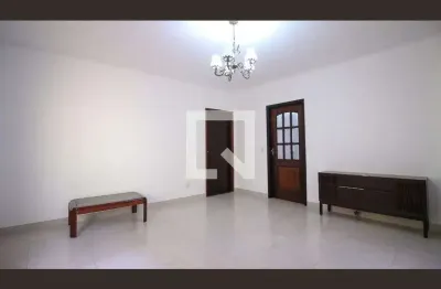 Casa com 3 quartos para alugar na Rua Pinto da Luz, Vila Ema, São Paulo