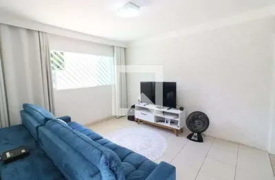 Casa com 2 quartos para alugar na Rua São Bento, Quitaúna, Osasco