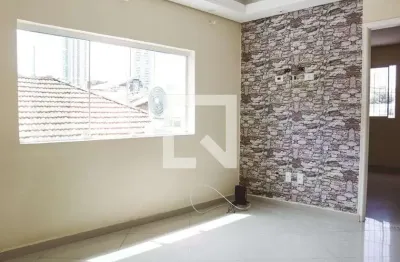 Casa com 3 quartos para alugar na Rua Diogo de Brito, Santana, São Paulo